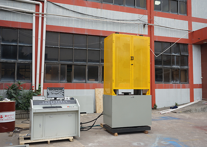 Metal Hydraulic Universal Tensile Testing Machine picture