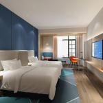 Fully Assembled Hotel Guest Room Furniture Packages Set Customized Shape