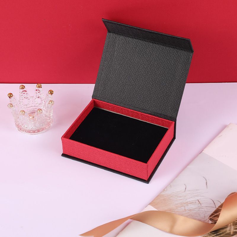 Fancy Design Custom Logo Printing Matt Laminated Rigid Cardboard Wedding Grown Packaging Magnetic Box