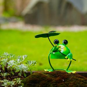 Quality Artistic Animal Garden Ornament Multicolor Metal Frog Garden Figurines wholesale