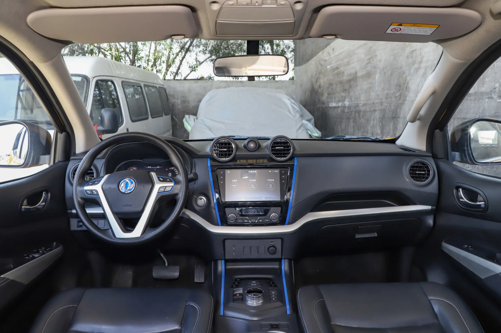 Dongfeng Rich 6 High Speed and Long Range 4WD Electric Pickup Truck for 5 Passengers