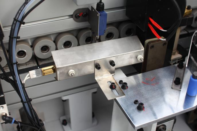 PUR EVA Automatic Edge Banding Machine Auto 3mm Skin Feel Panel Banding HD836JPKQ
