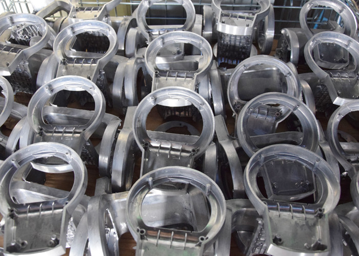 Custom Made Mopar Water Pump Housing With Aluminium Die Casting Technology