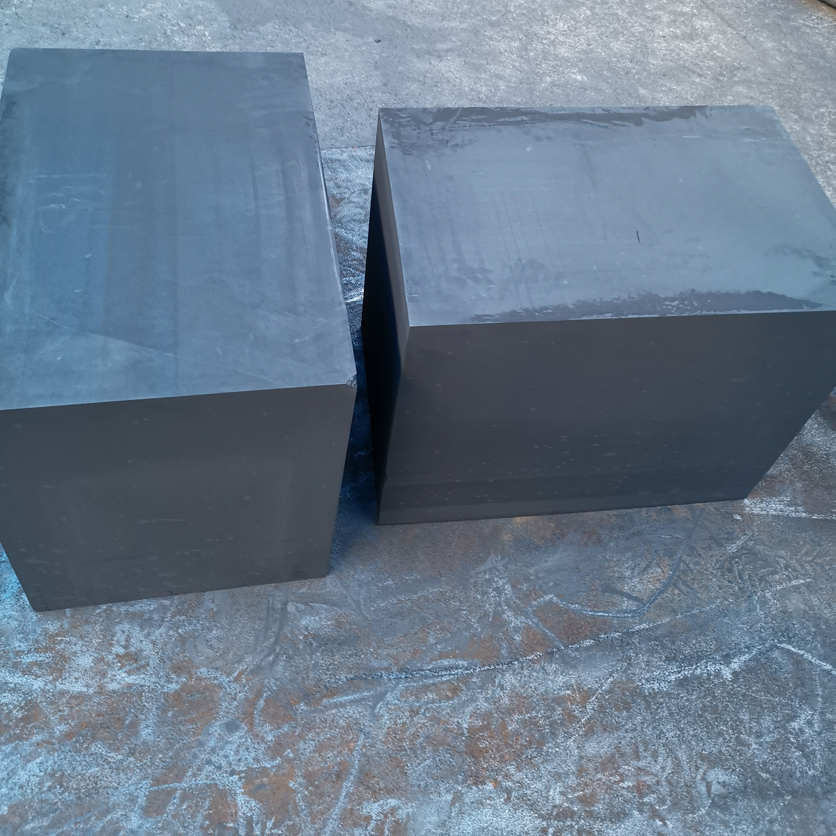 350x700x2000 mm OCZ-2 Vibrated Graphite Block with 0.8mm Grain Size