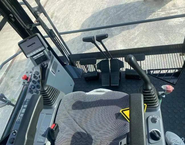 Komatsu PC2000-8 Excavator Cab