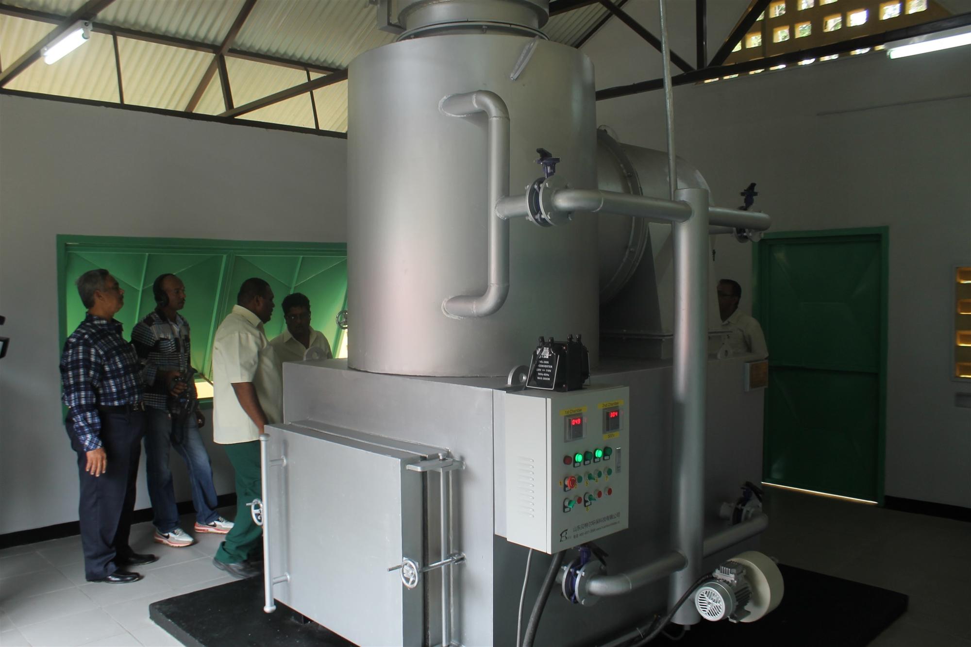 Medical Waste Treatment Machinery for Face Mask and Disposable Protection Clothing Suit Burning