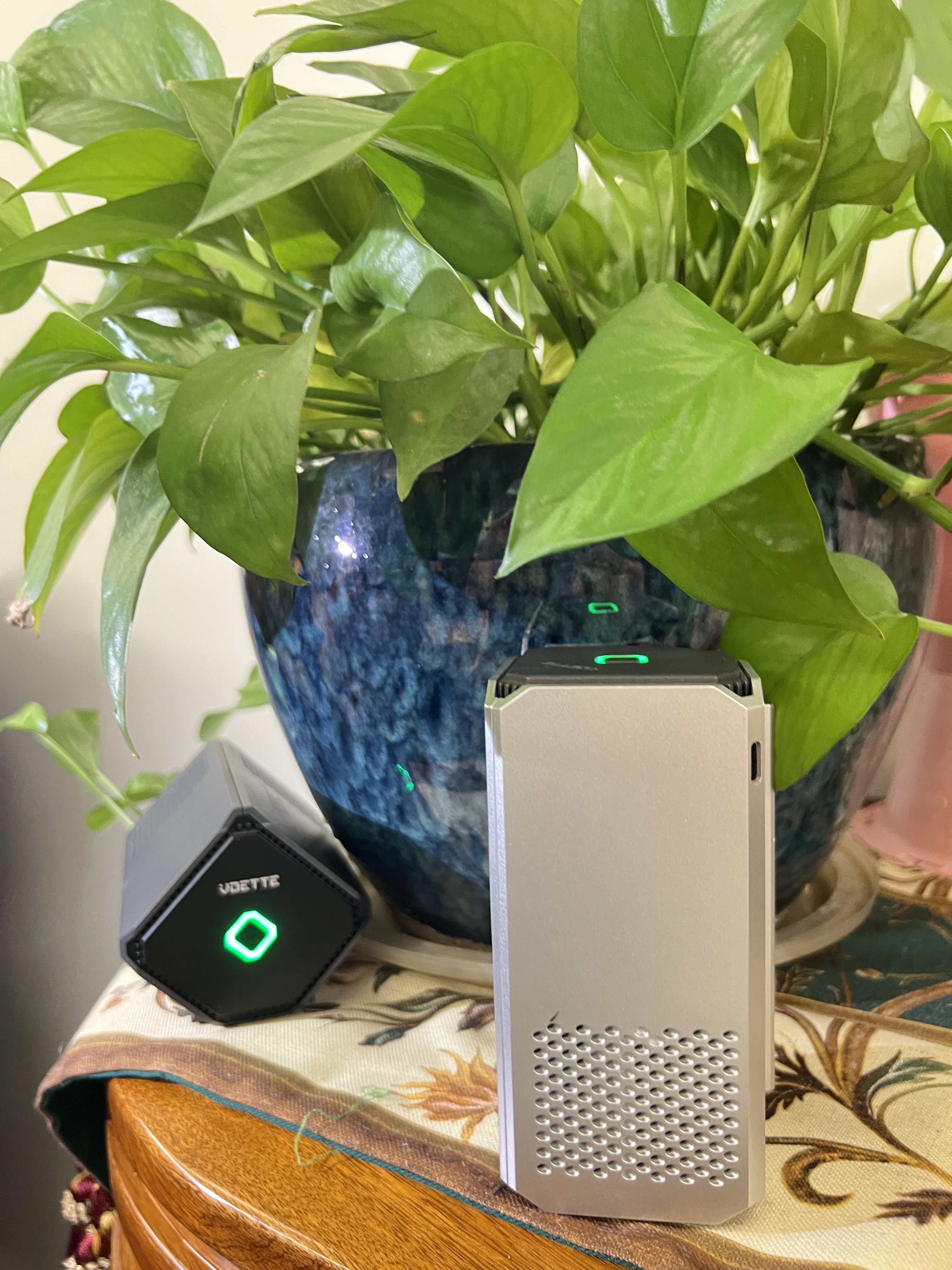 Stand Up Car Air Purifier Eco Friendly No Secondary Pollutants Or Chemicals