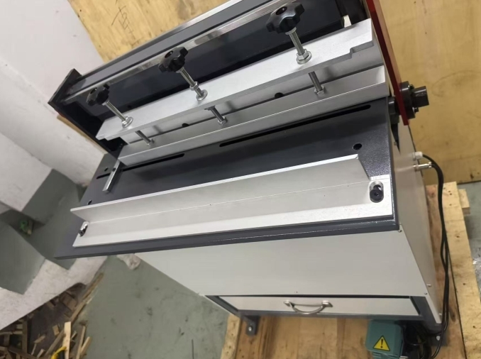 Super600G Semi Automatic Heavy Duty 2 In 1 Paper Punching Binding Machine Equipment