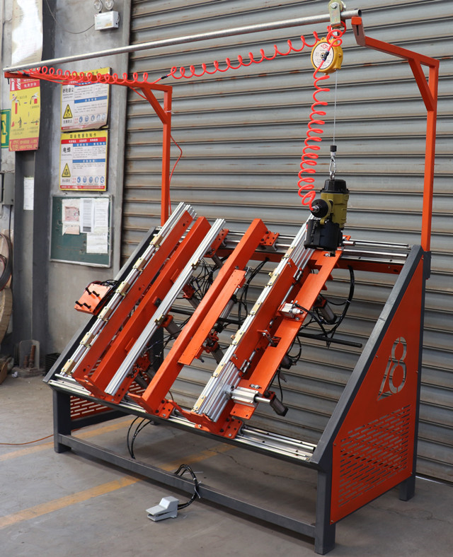 Hot Selling Automatic Wood Pallet Making Machine Europe Stringer Pallet Nailing Machine For Farms At Competitive Price
