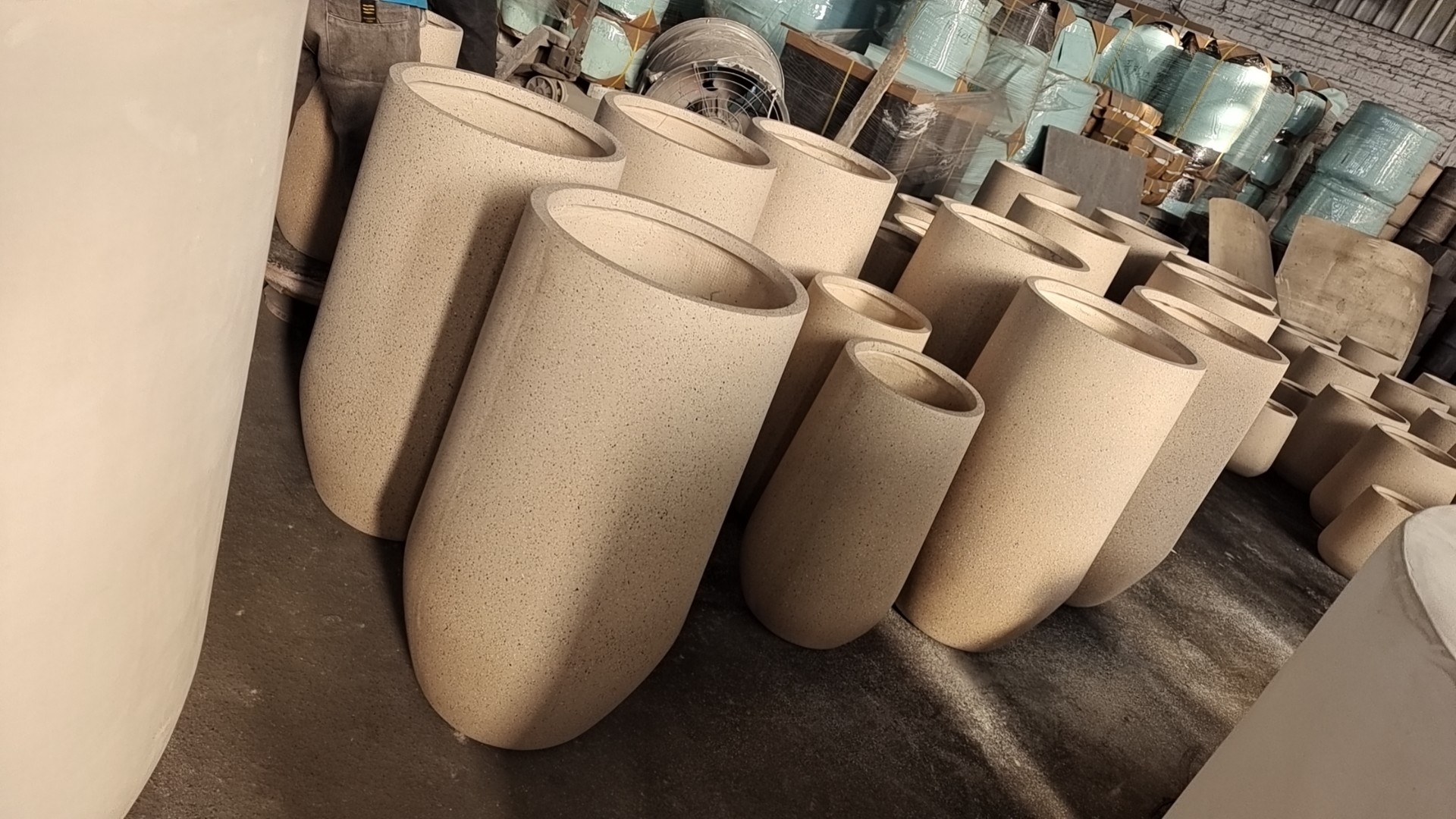 Smooth Surface Fiber Clay Planter For Business Durable And Stylish Choices