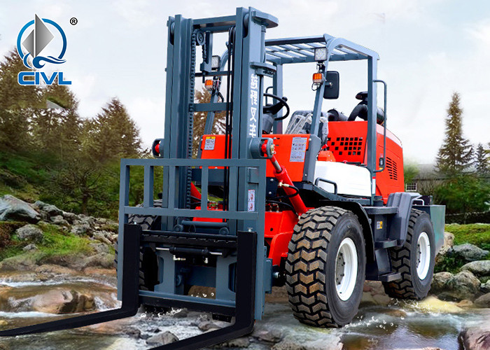 5 Ton All Terrain Forklift 76kw Diesel Engine 4WD Internal Combustion Side Shift Diesel Engine Color Option