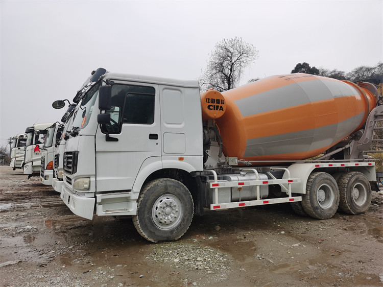 China Changsha Concrete Mixer With Pump 10m³ Capacity
