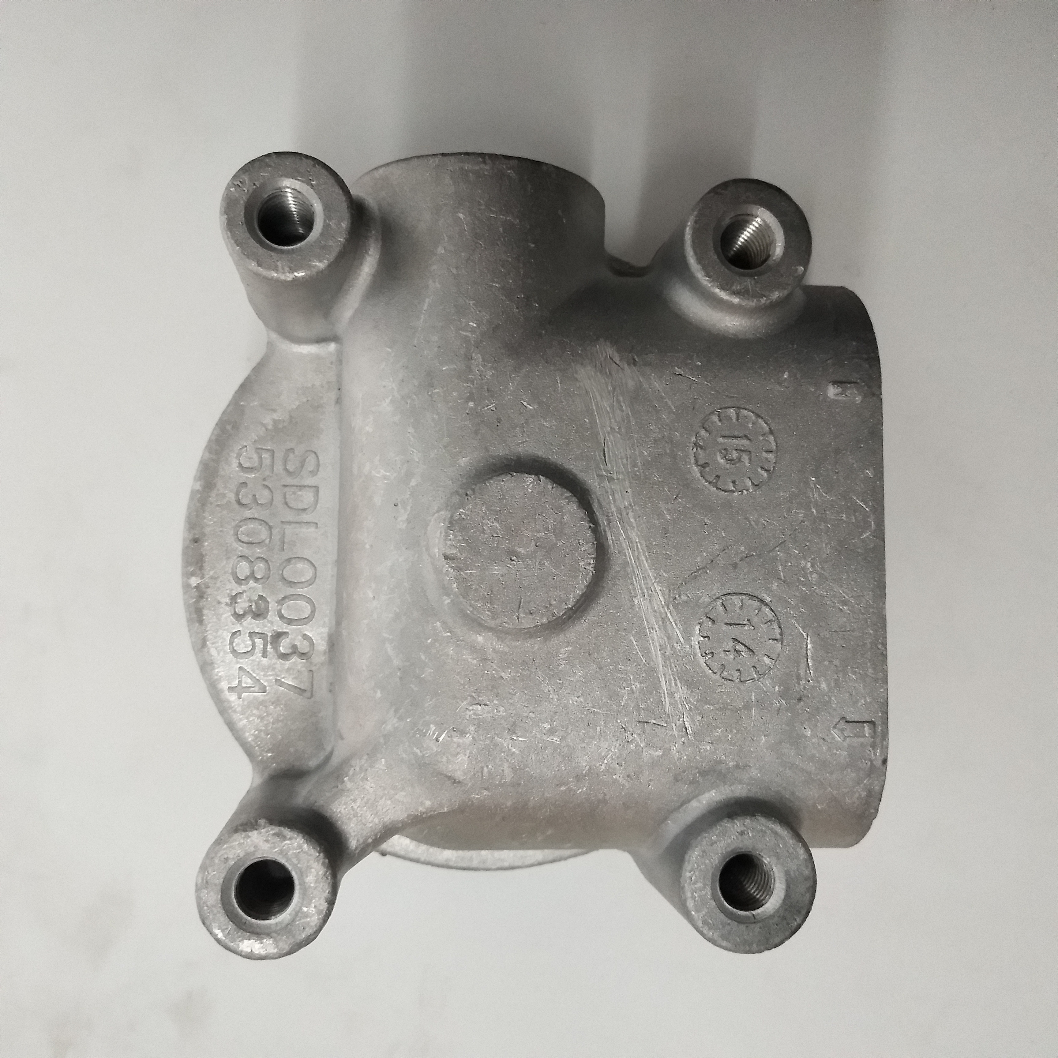 ISF3.8 Oil Filter Head , 5308354 Cummins Diesel Engine Parts