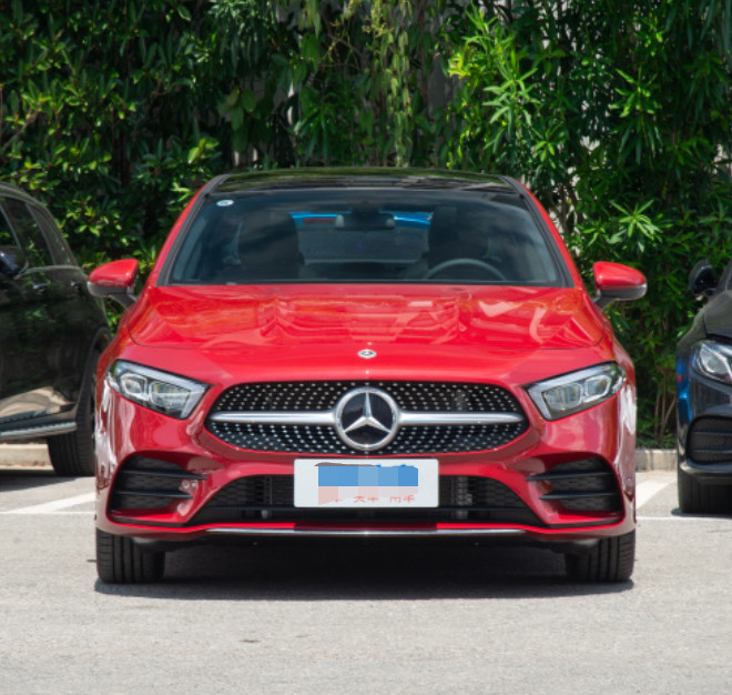 Mercedes-Benz A 200 L sedan donggan version Red 4 Door 5 seats 1.3T Used Car