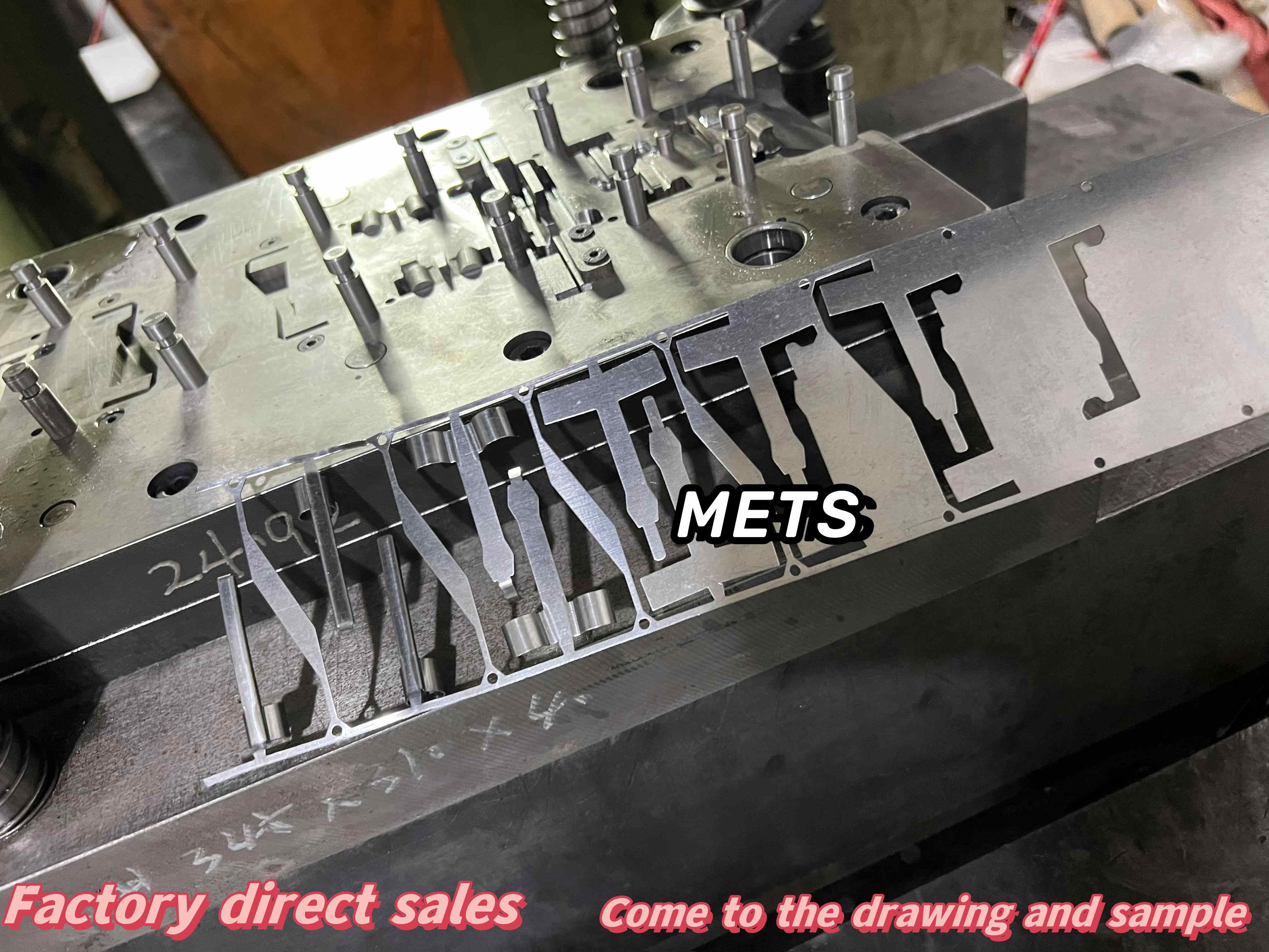 Home continuous die shrapnel OEM custom copper iron aluminum sheet metal processing metal stamping