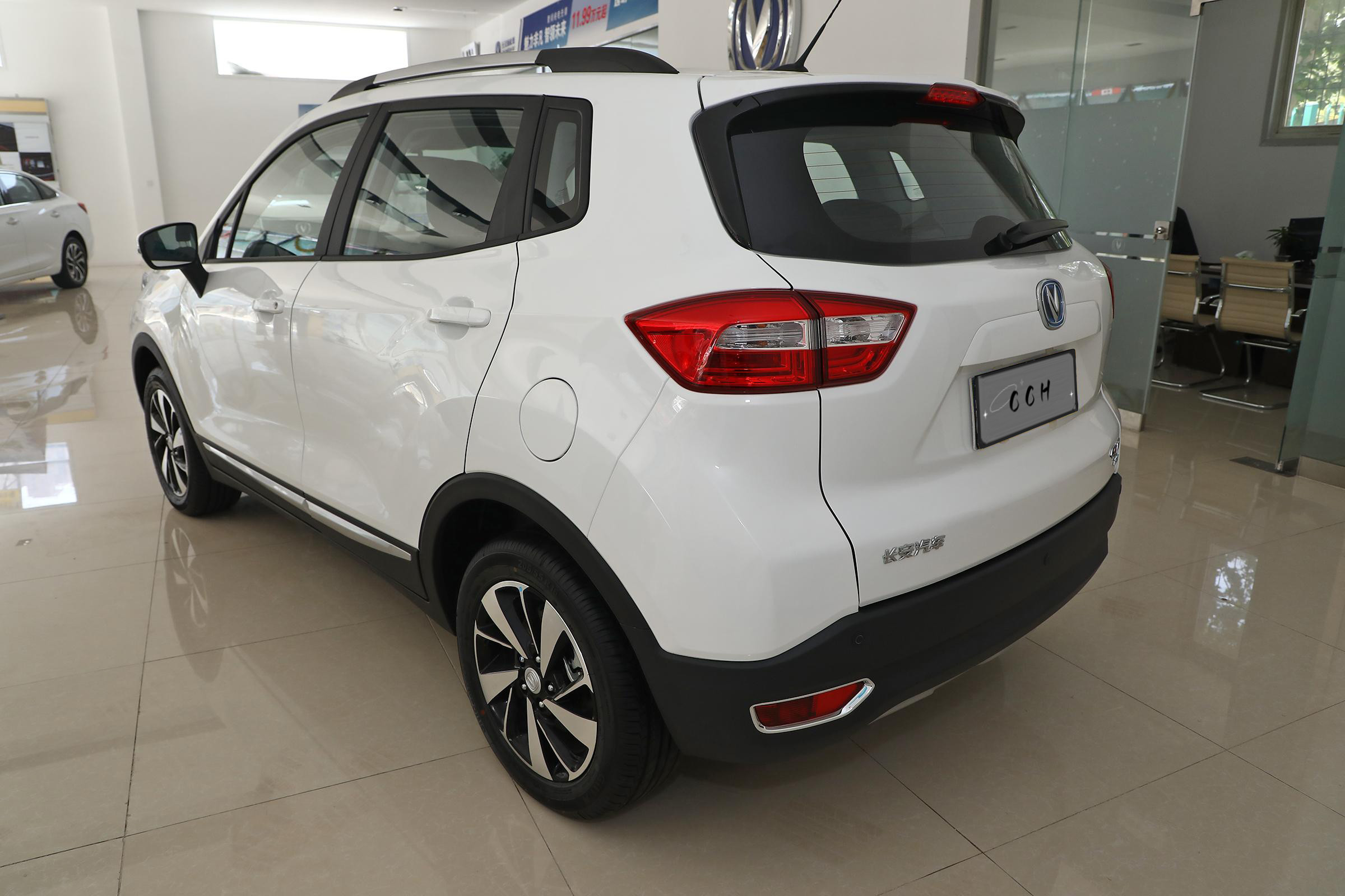 Environmentally Friendly Left Hand Driver Hatchback EV CS15 Euro 6