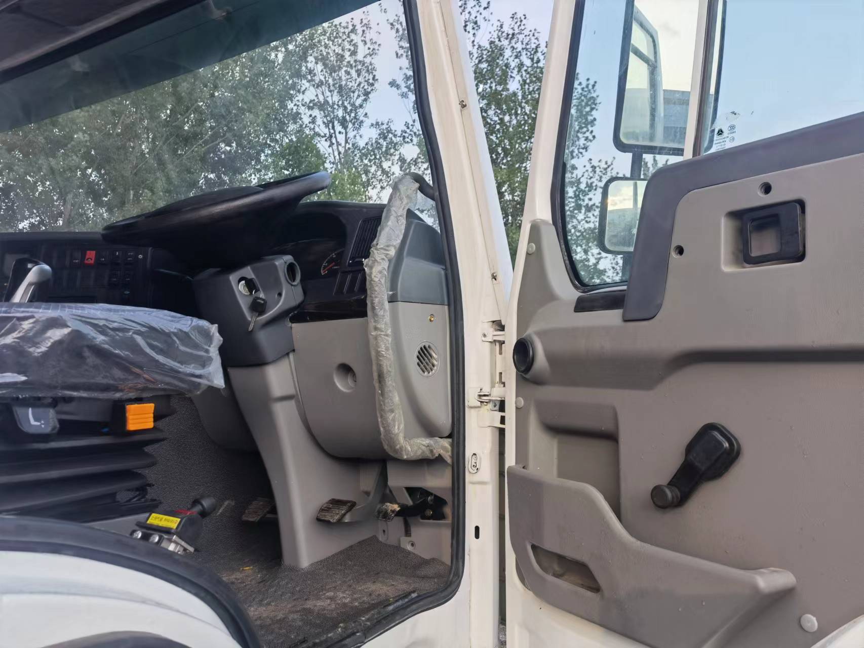 High Capacity 40 Ton 6x4 371HP 375HP Sinotruk Howo Used Tipper Dump Truck For Africa