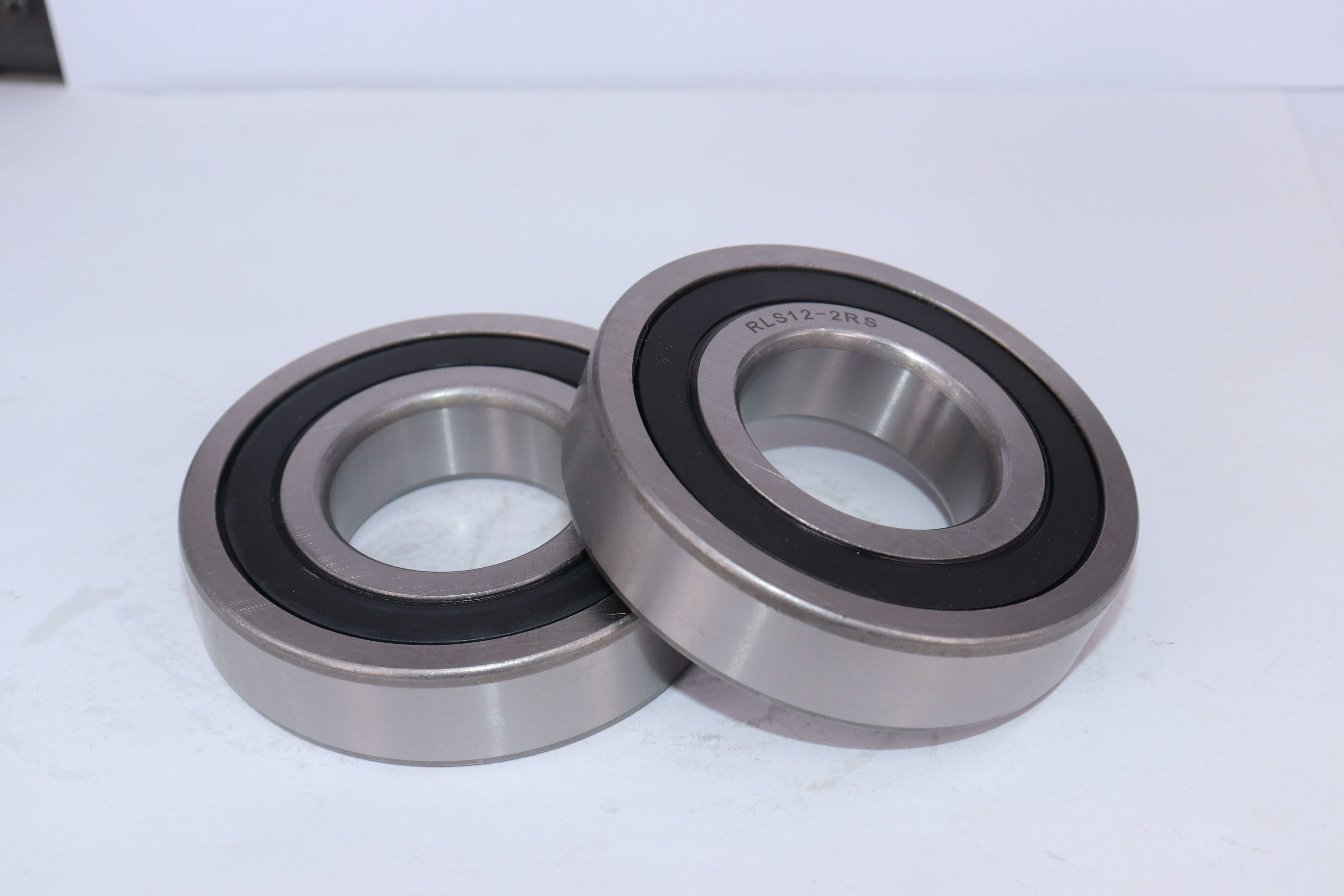 Bearing Steel Nonstandard Deep Groove Ball Bearings RLS12-2RS 37.1*82.55*19.05mm Made in China
