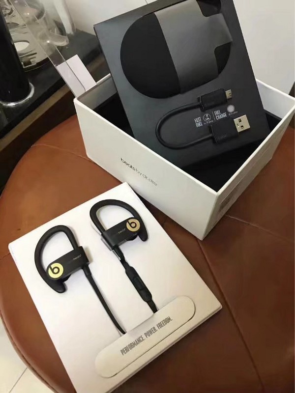 New Powerbeats3 Wireless Sports Bluetooth Earphones by Beats by Dr.Dre Trophy Gold Special Edition With RemoteTalk come