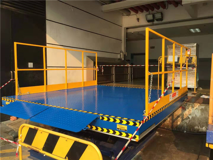 Small Scissor Lifts ,Hydraulic Dock Lifts Are Conveniently And Efficiency Load And Unload