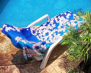 Quality Beach Towels with logo Custom Printing China Factory Super Absorbent Wholesale Sand Free Microfiber Beach Towel Microfibre wholesale