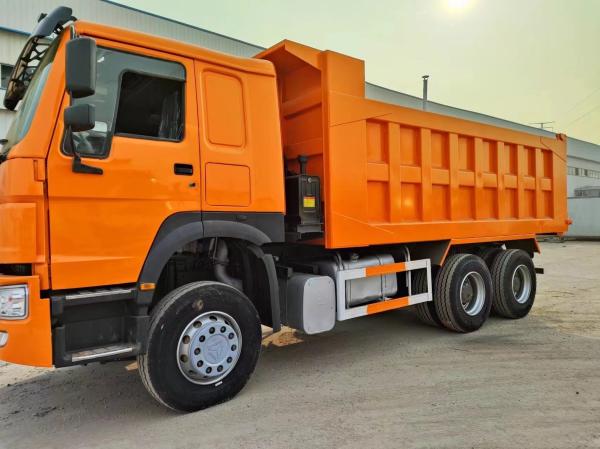 Manual Transmission Type 371HP Sinotruk 6X4 Tipper Heavy Duty 10 Wheel Sinotruck