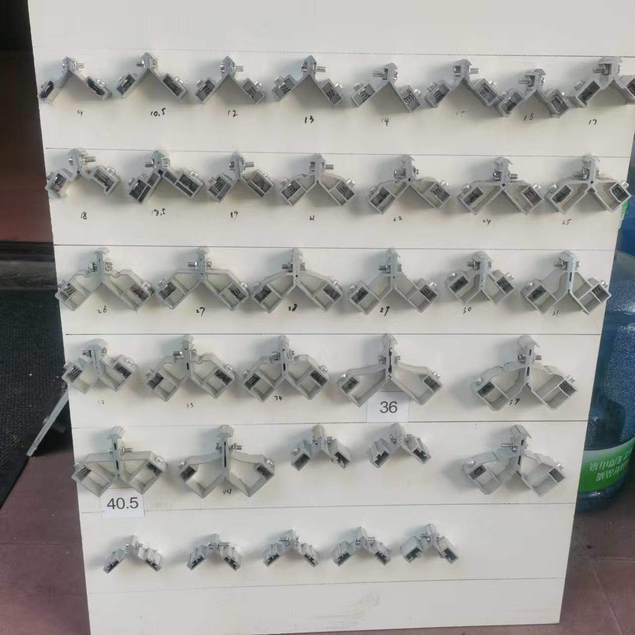 Aluminum Profile Corner Connection For Window 39*60*2 Original Color Aluminum Window Corner Joint