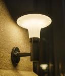 8hrs Charging 22.5WH Solar Powered Garden Lights 4.5W Round LED Wall Lights
