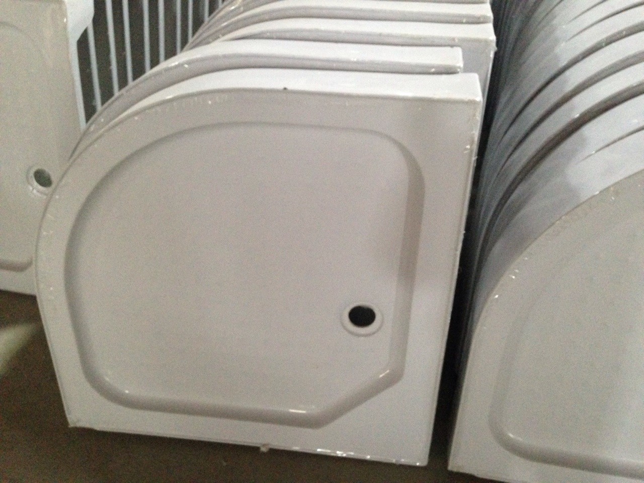 China sector acrylic shower base with good quality ST014