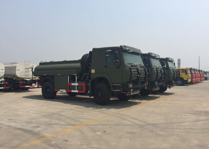 Chassis Drive Mobile Oil Tank Truck For Fuel Delivery 266 HP - 420 HP 2 Cabin