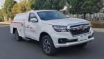 SUV Style Sprayer Water Truck With 1.15 Cubic Meters Tank Capacity For Road