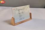New Style Clear Acrylic Sign Holder Photo Frame OEM With Wood Base Stand Diaplay