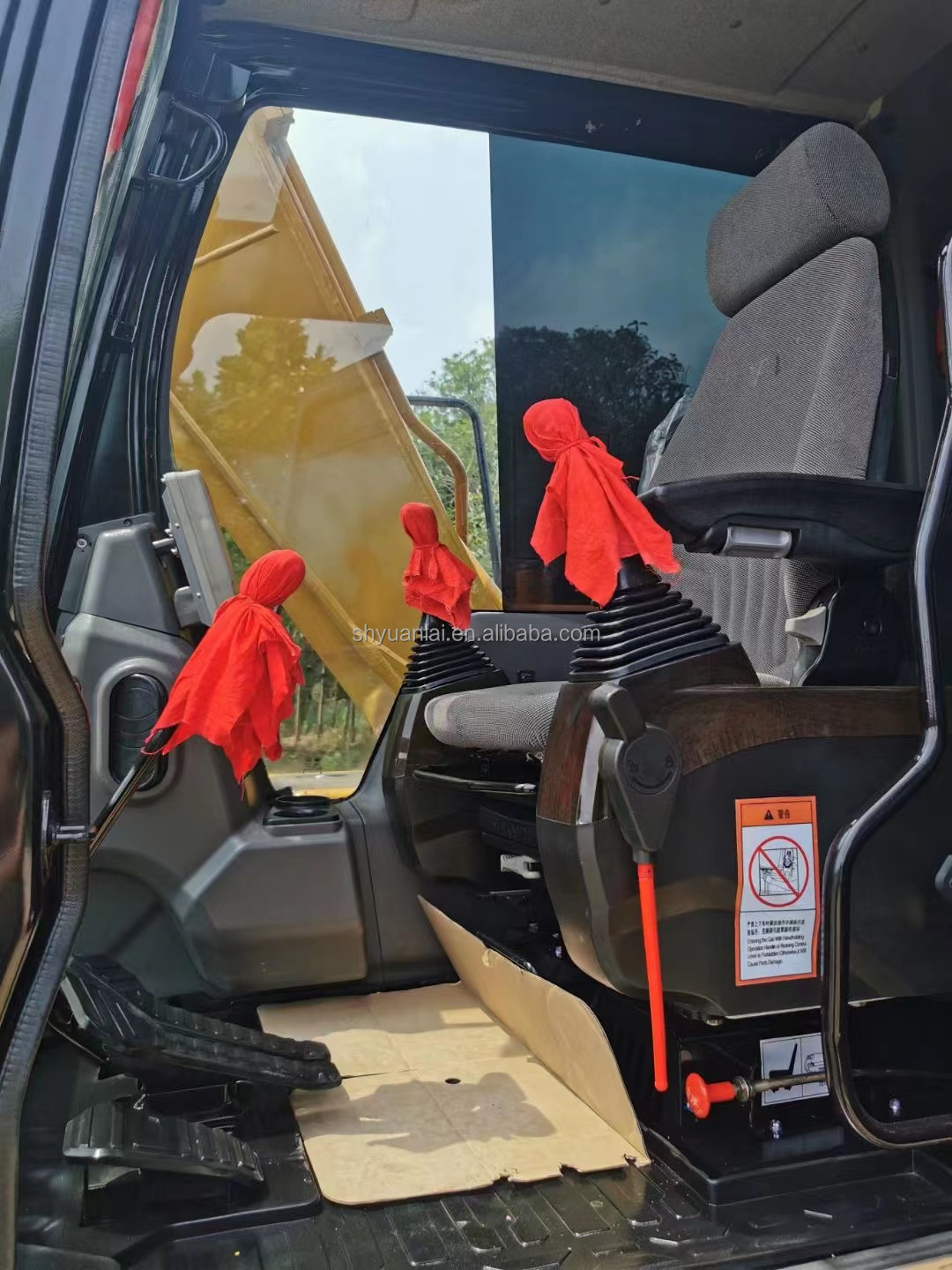 China SANY excavator SANY 135 SY135 135C 13 ton small excavator sany 135C-9 crawler digger cheap price for sale