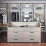 Modern Wooden Bedroom Walk in Wardrobe with Custom Design and Mail Packing