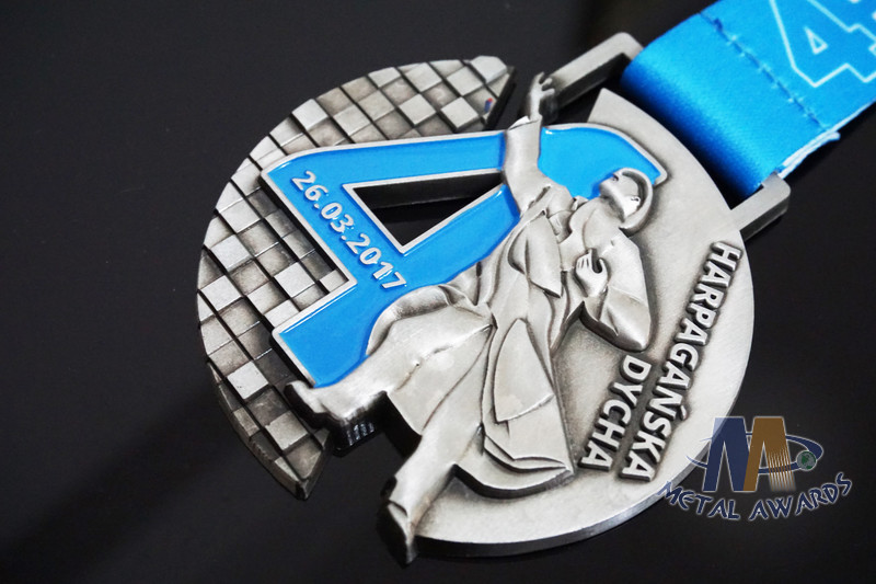 Singing Riding Marathon Custom Sports Medals Cut Out Design 3D effect With Sublimated Ribbon