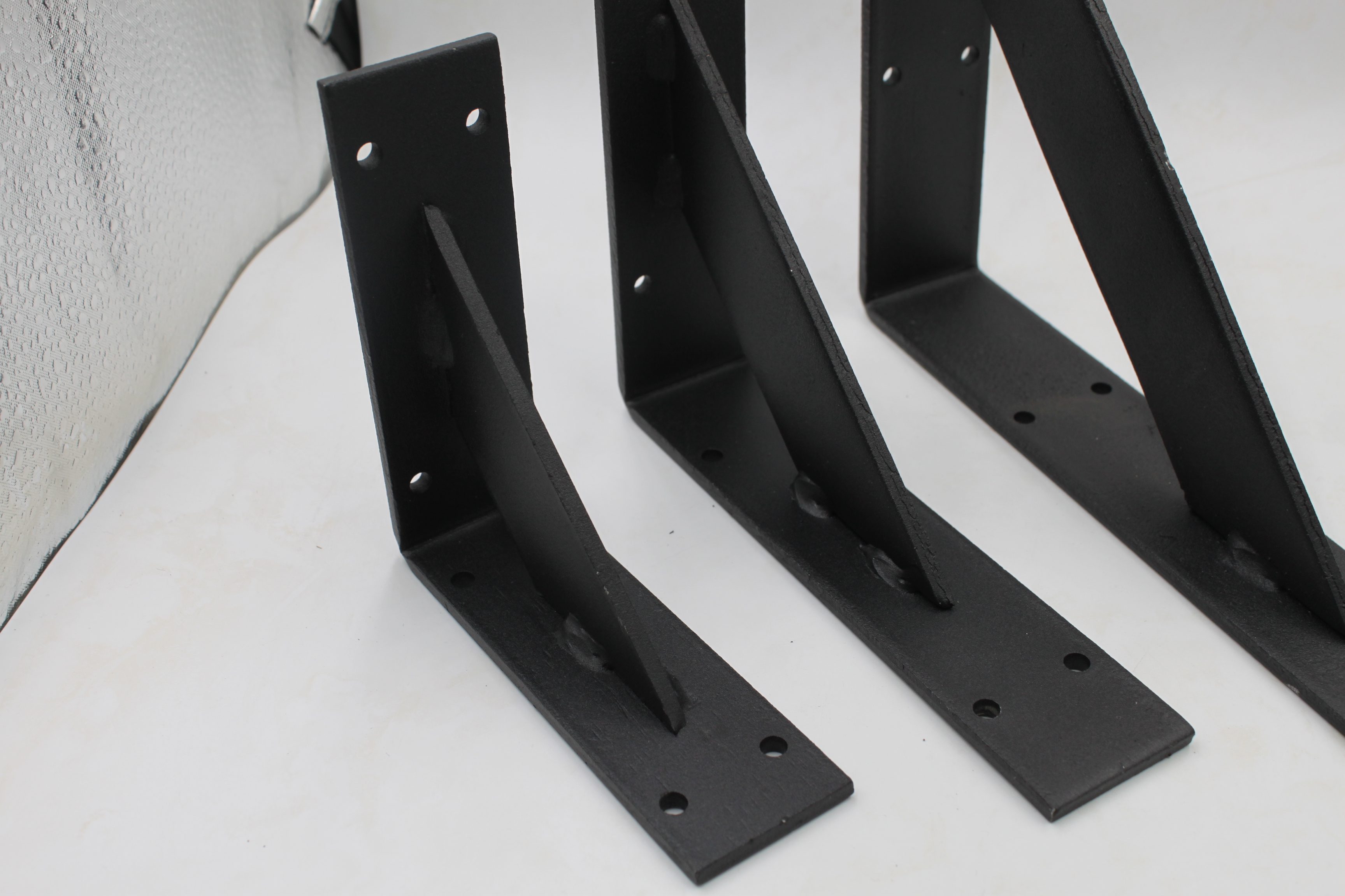 ISO9001 Rohs CE Heavy Duty Weld L Shaped Shelf Brackets for Supporting Fixed and Assurance