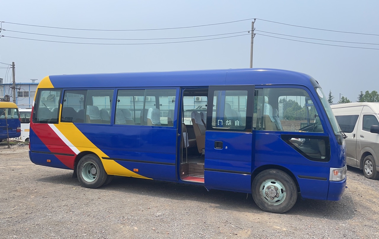 6900*2010*2600 Good Condition LHD Used Fuel Type Diesel 30 Seater Toyota Coaster Bus