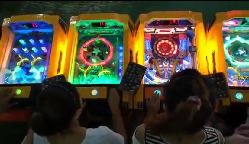 Coin Operated Arcade Pinball Machine , Marbles Shooting Home Pinball Machine For Kids
