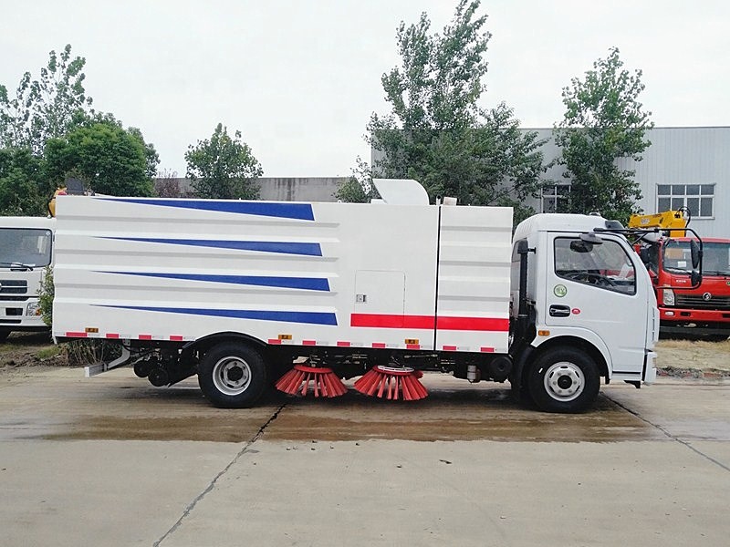 DONGFENG 8cbm Street Sweeping Truck , Street Sweeper Vehicle 4x2 120hp