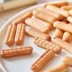 MOQ 10CTN Sweet And Salty Ladyfinger Biscuit With Certification 150g Packing