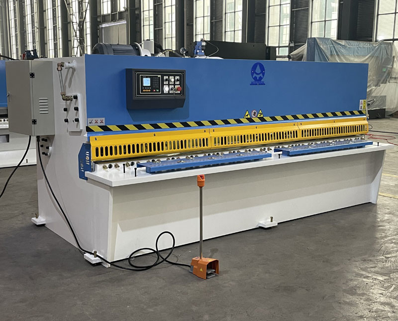 5.5kw Hydraulic Swing Shearing Machine 6*3200mm Carbon Steel CNC Cutter Shears