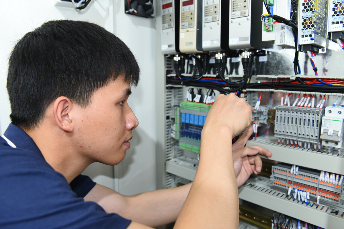 Intergrated Electric Nuts Shaft Visual Counting Packing Machine For Silica Gel Product