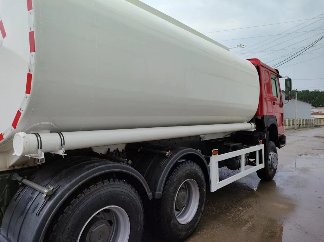 HOWO 6X4 Fuel Truck 20000 to 25000 Liters Fuel Oil Tank Tanker Truck for Sale