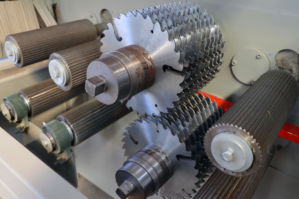 Infrared Multiple Wood Multi Blade Rip Saw Machine Circular Saw
