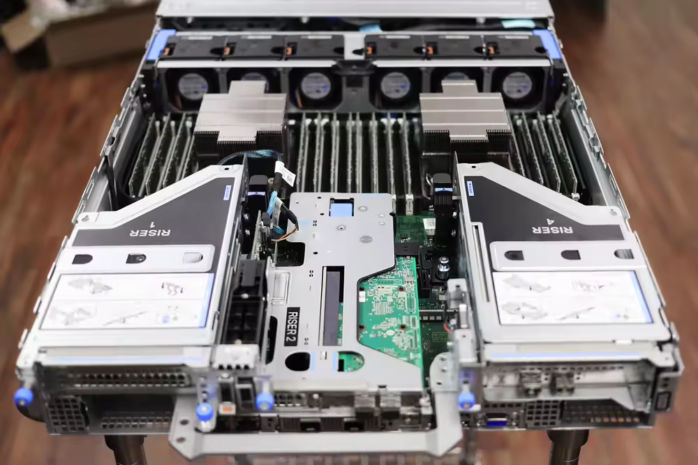 Poweredge R650 1U Rack Server 5 SATA SSDs and 480G Capacity for Fast Data Processing