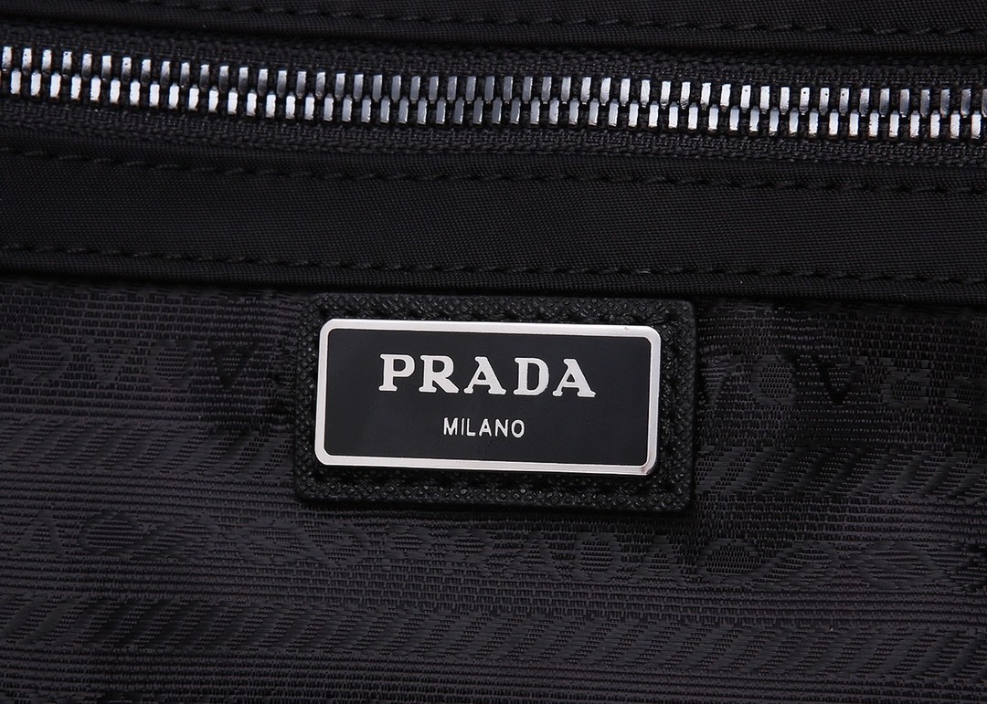 Men 26cm Luxury Cross Body Bag , Adjustable Strap Leather Message Bag