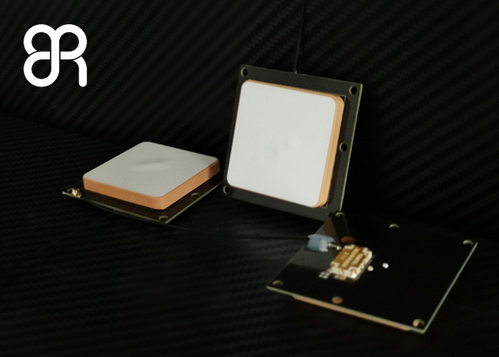 Small Size UHF RFID Antenna 2dBic White Color For Handheld Terminal Applications