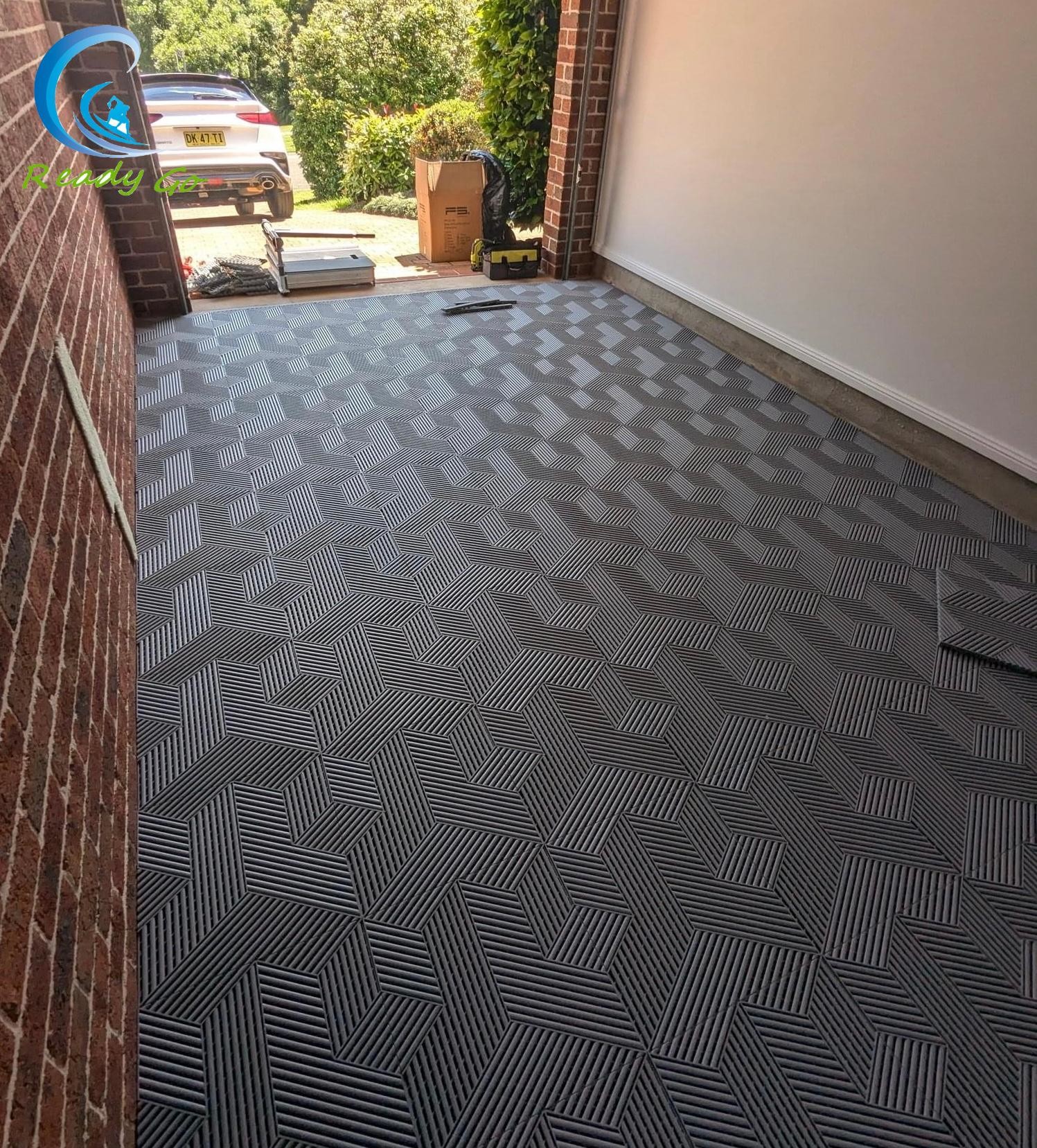 0.5 Lbs Per Tile Garage Floor Tile with UV Resistance and Suitable For Outdoor