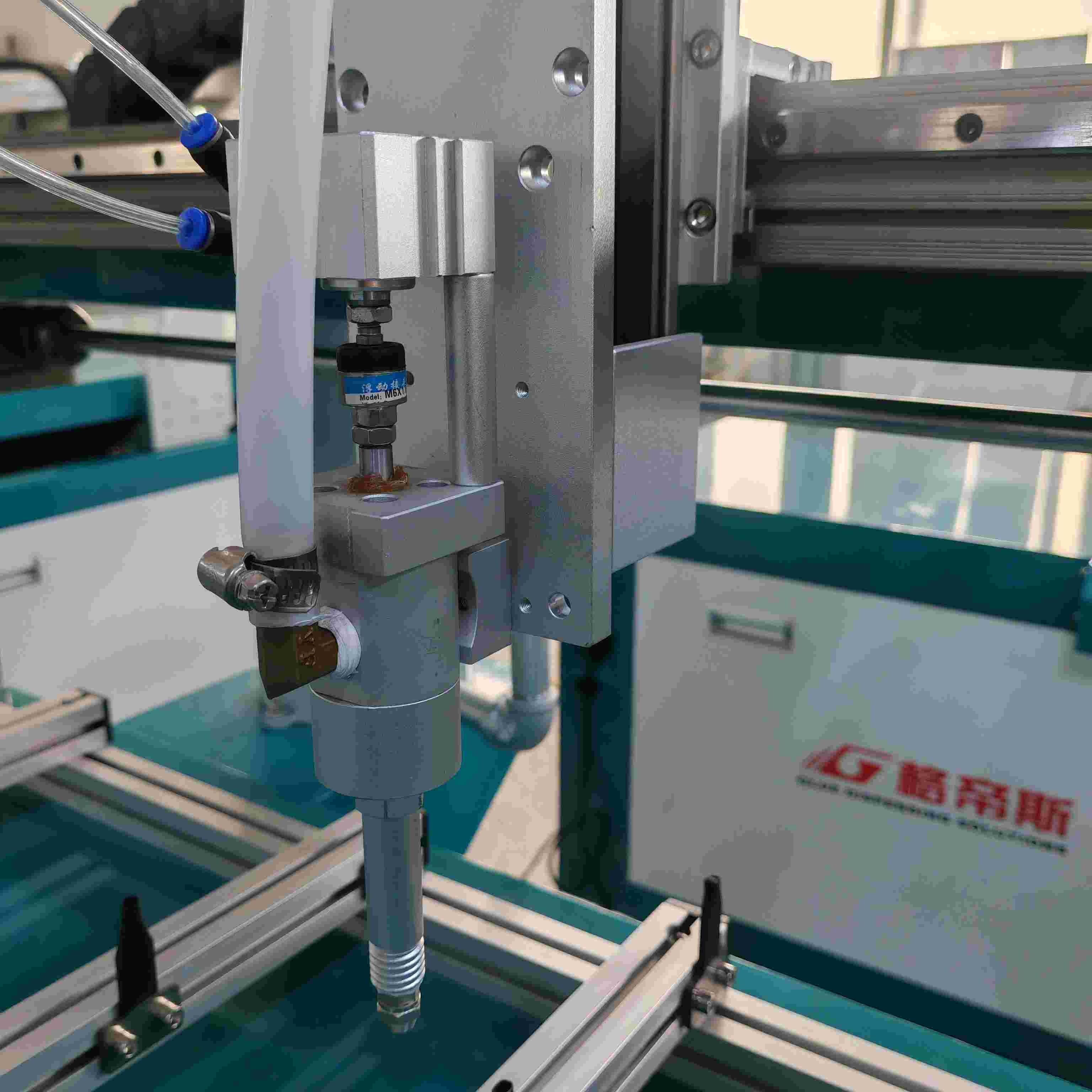 Automatic Glue Dispensing Robot 700*650*1200mm Adhesive Dispensing System 220V For Electric Oven