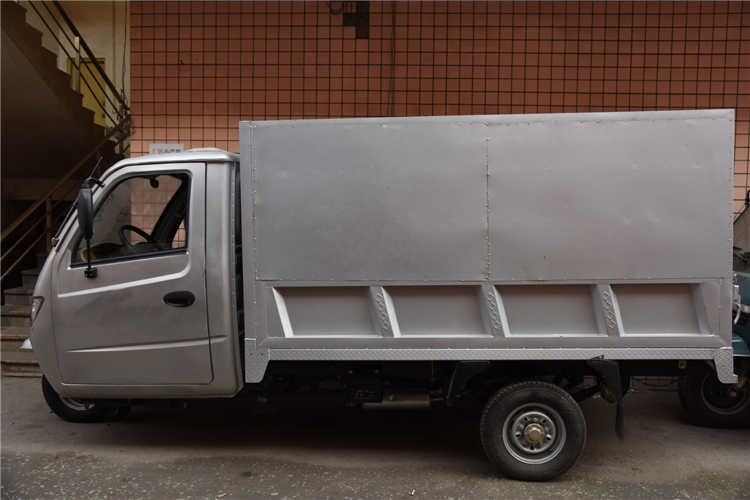 300cc Closed Iron Cabin 3 Wheel Tricycle With Cargo Box For Adult In Columbia
